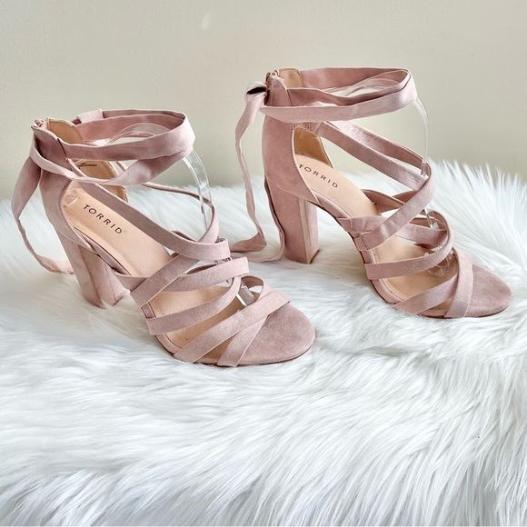 Torrid Suede Blush Mauve Strappy Ankle Wrap Heels 10W - Picture 3 of 5